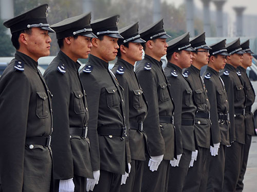 湖南亮盾保安服务有限公司,湖南保安人力护卫服务,湖南临时勤务保安服务,门卫守护哪里的专业