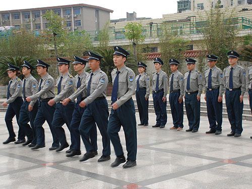 湖南亮盾保安服务有限公司,湖南保安人力护卫服务,湖南临时勤务保安服务,门卫守护哪里的专业